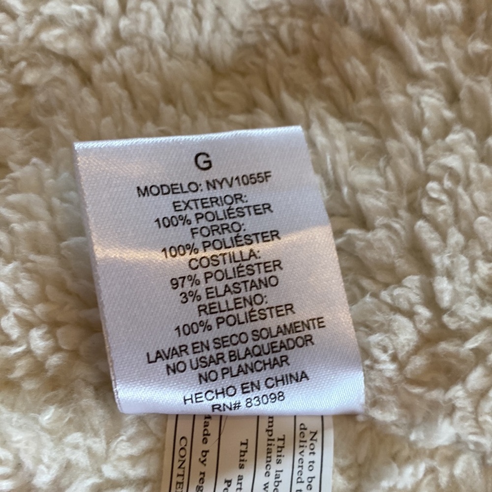 Sherpa lined Vest - Picture 9 of 12